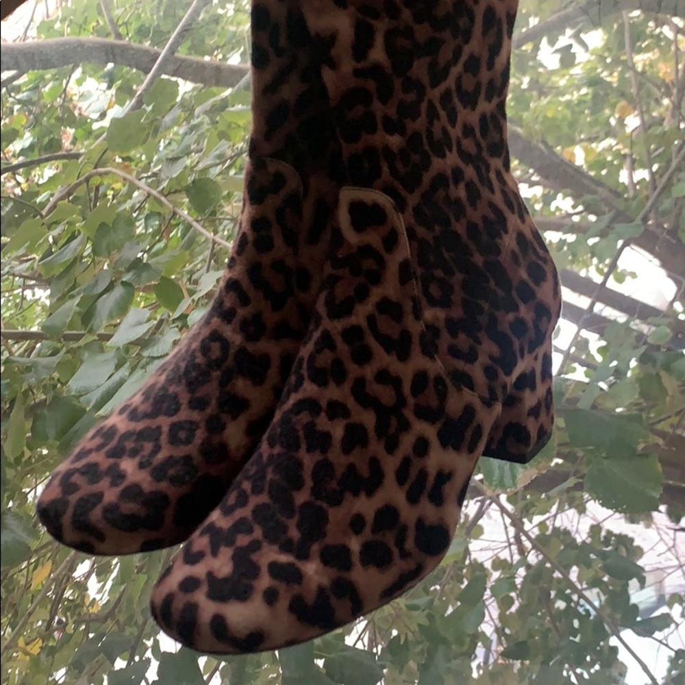 Silent D Careful Stretch Leopard Boots 38/8
